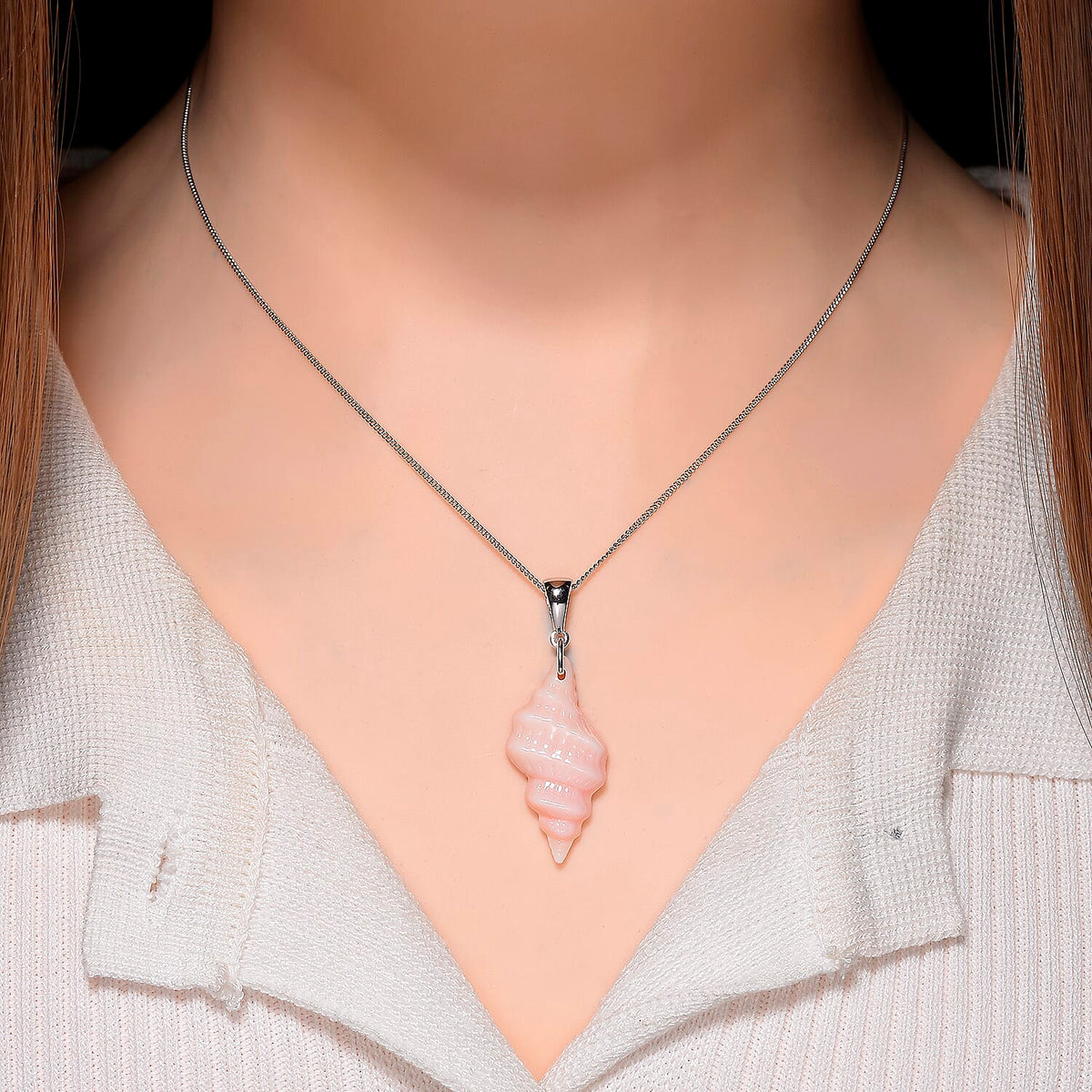 Queen Conch Shell Pendant with Chain (Size 18) in Rhodium Overlay Sterling Silver 12.12 Ct. 4415654 2