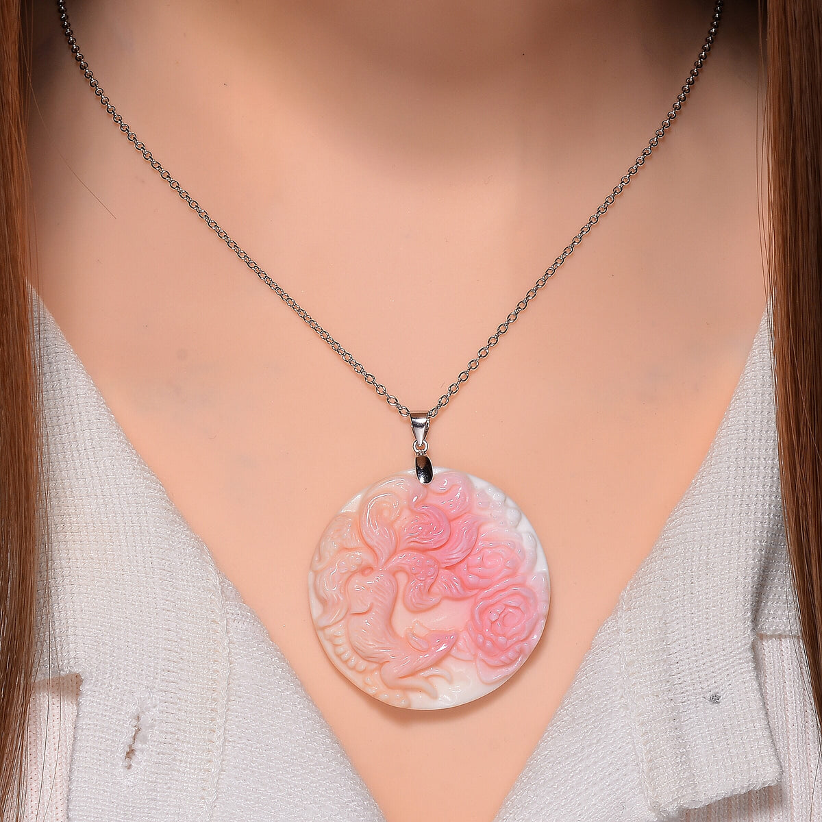 Queen Conch Shell Pendant with Chain in Lobster Clasp (Size 20) in Rhodium Sterling Silver 4317518 2