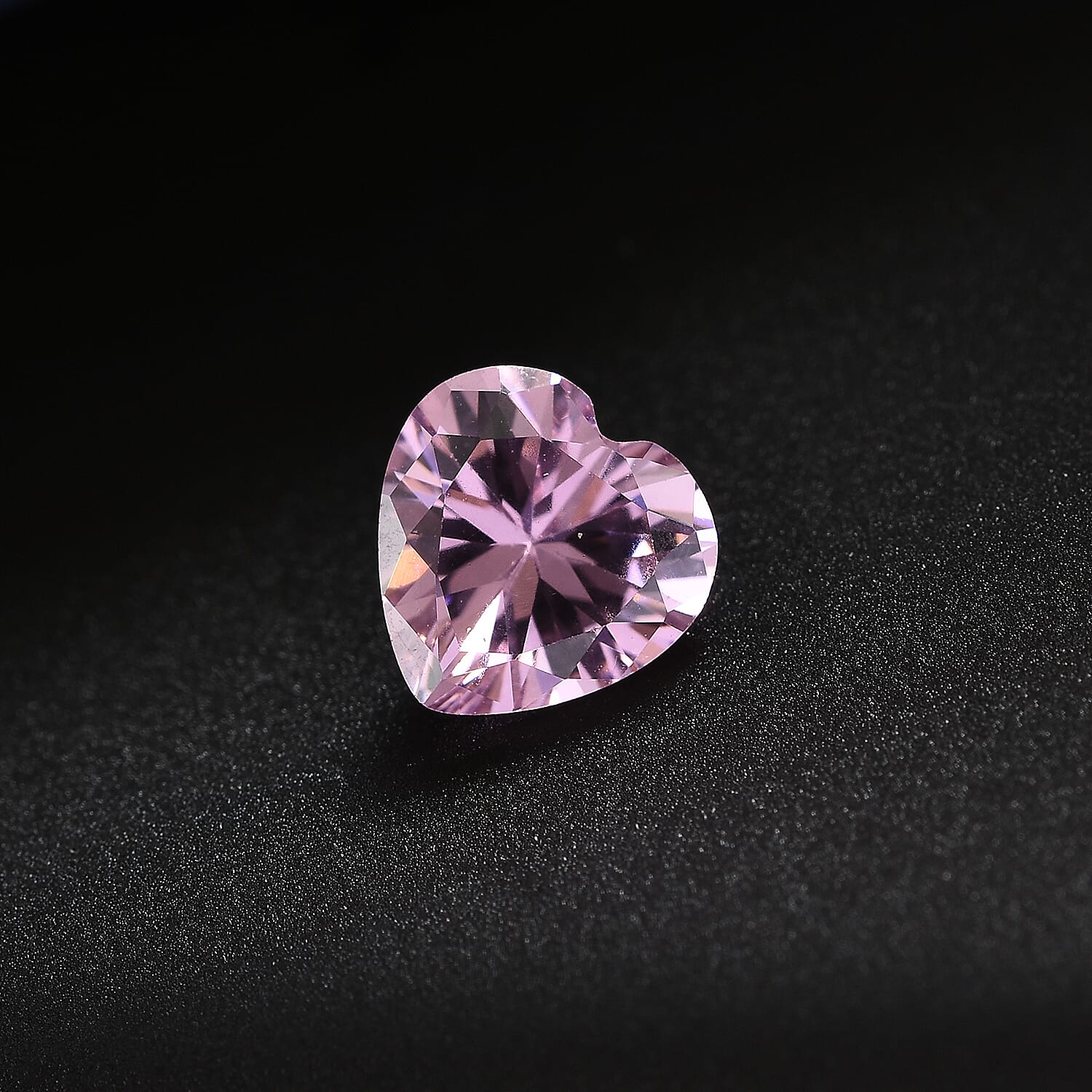 2.02 Ct. Pink Cubic Zirconia Loose Gemstone in Heart Shape (7 mm) 8068487 1