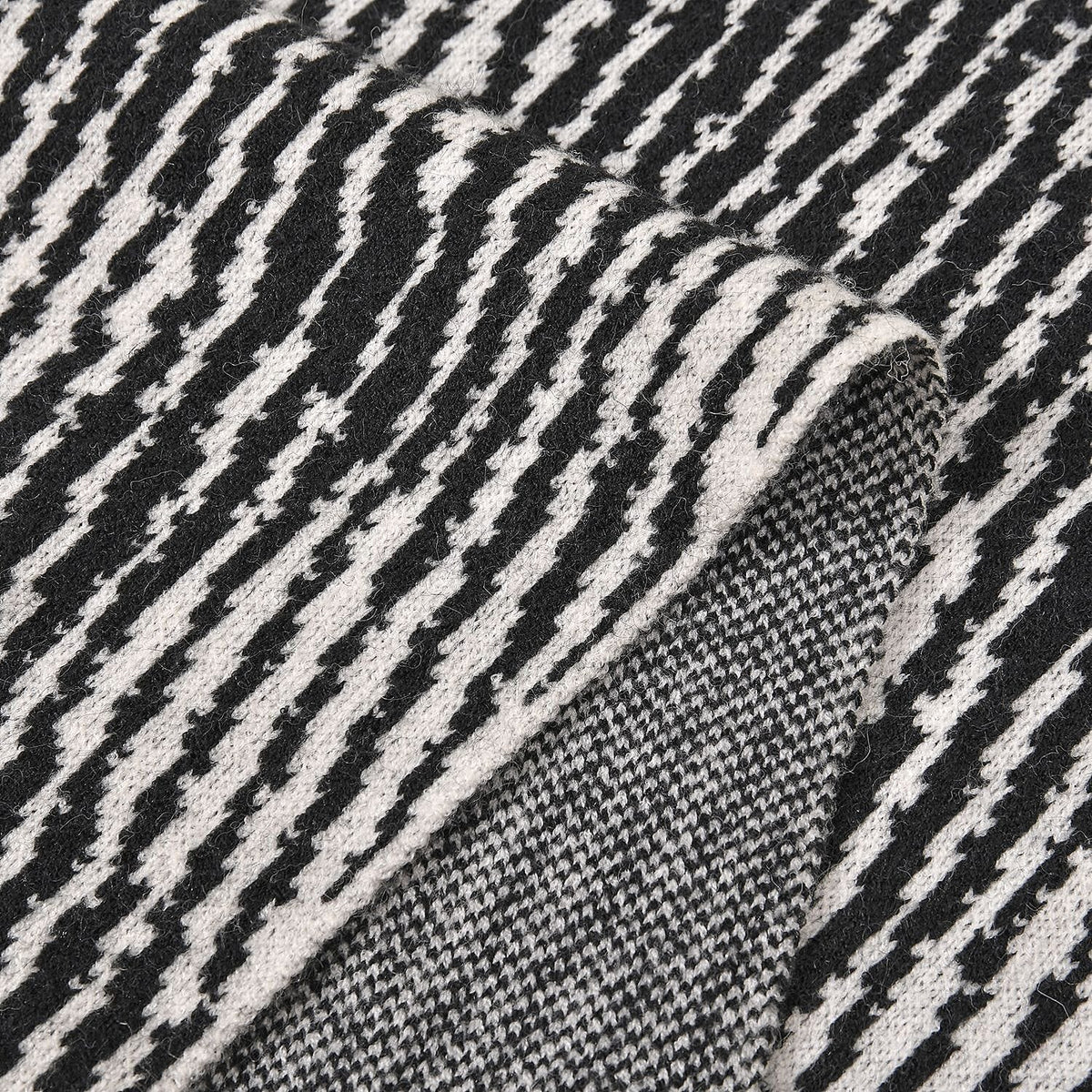 Closeout Deal - Stylish Knitted Scarf (One Size, 172x31 cm) - Black &amp; White V32610991 5