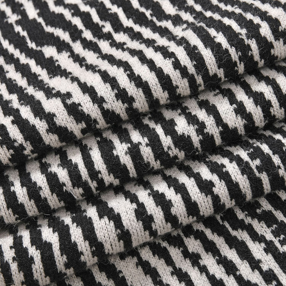 Closeout Deal - Stylish Knitted Scarf (One Size, 172x31 cm) - Black &amp; White V32610991 6