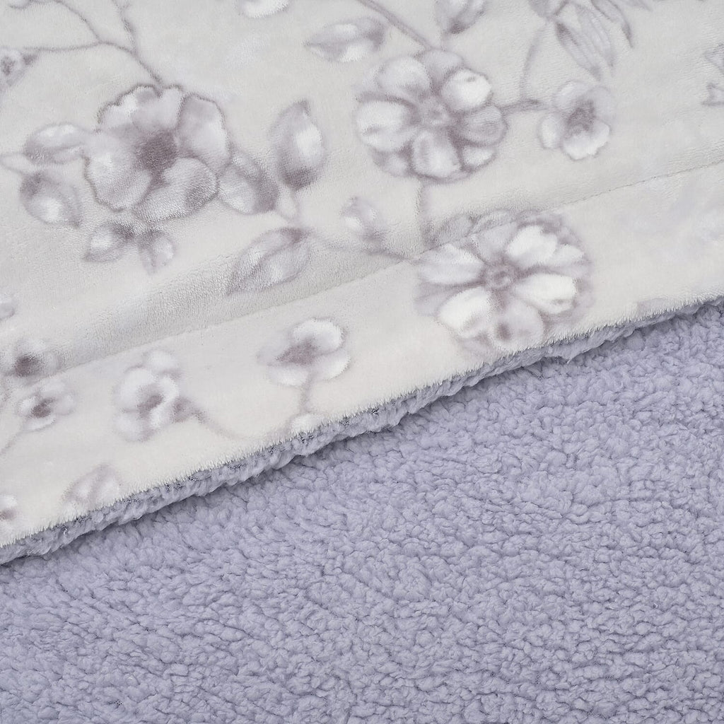 Polyester Flower and Leaves Blanket (Size 2x1 m) - White & Blue