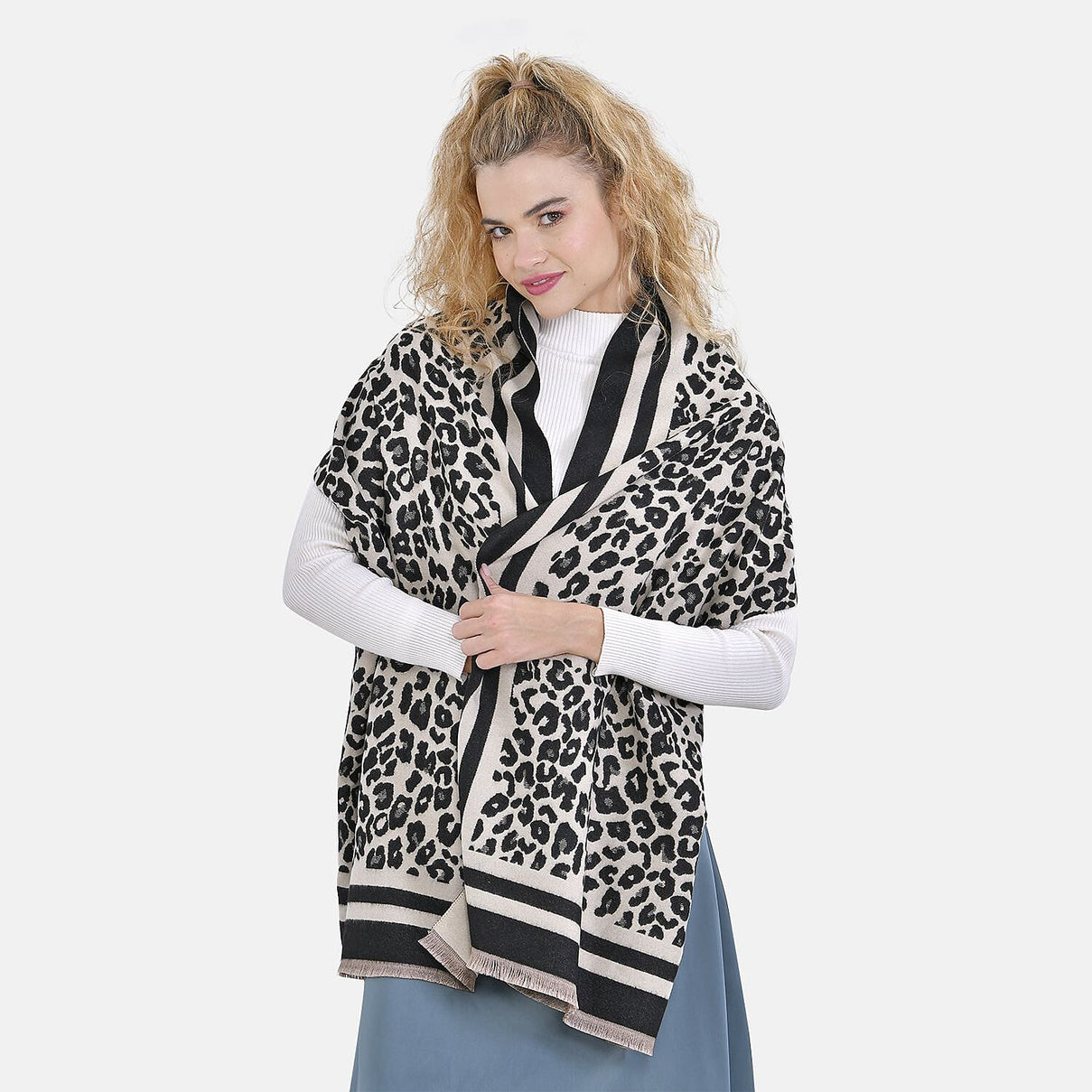 Closeout Deal - New Arrival Leopard Print Fluffy &amp; Lightweight Scarf (Size 185x67cm) - Black 7552410 0