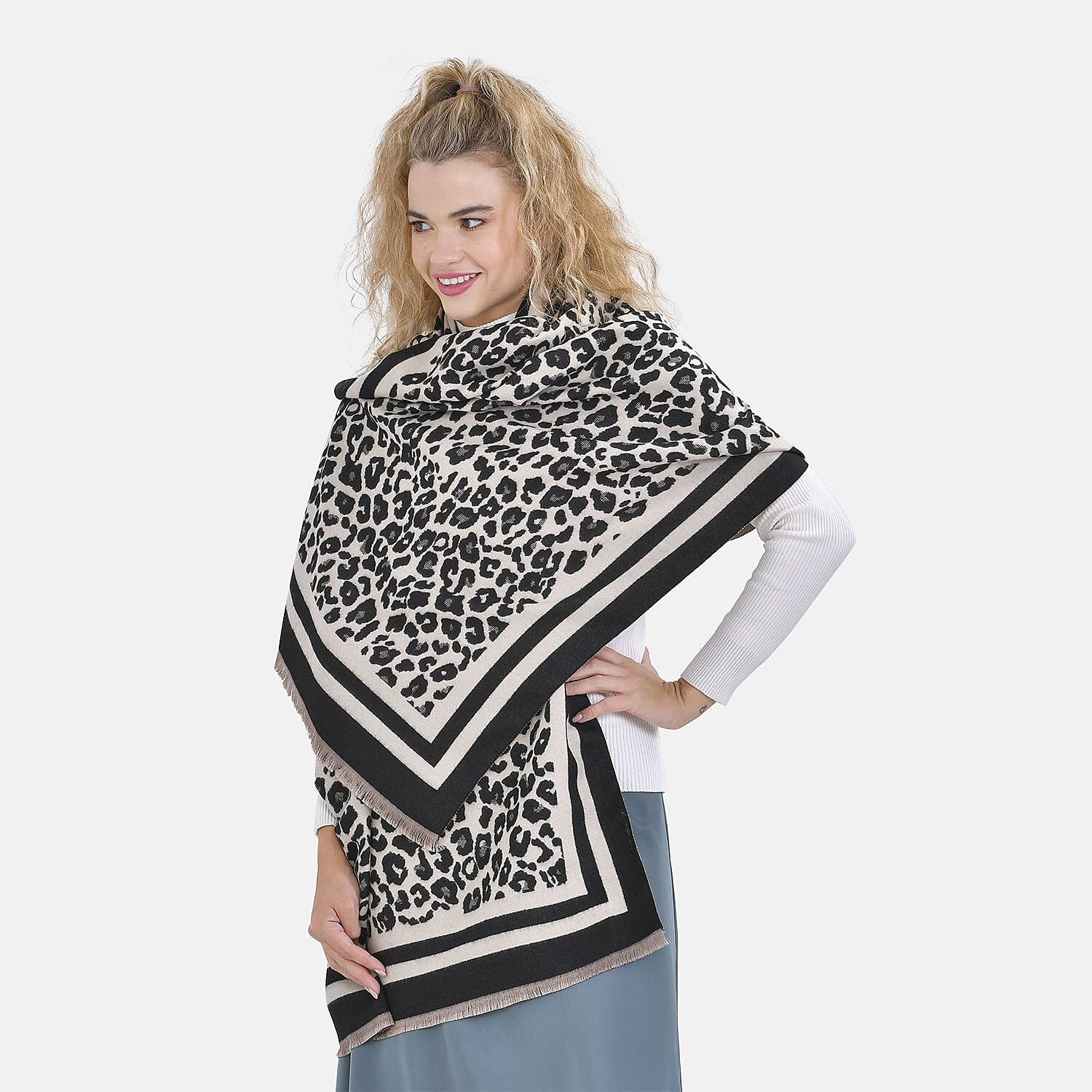 Closeout Deal - New Arrival Leopard Print Fluffy &amp; Lightweight Scarf (Size 185x67cm) - Black 7552410 1