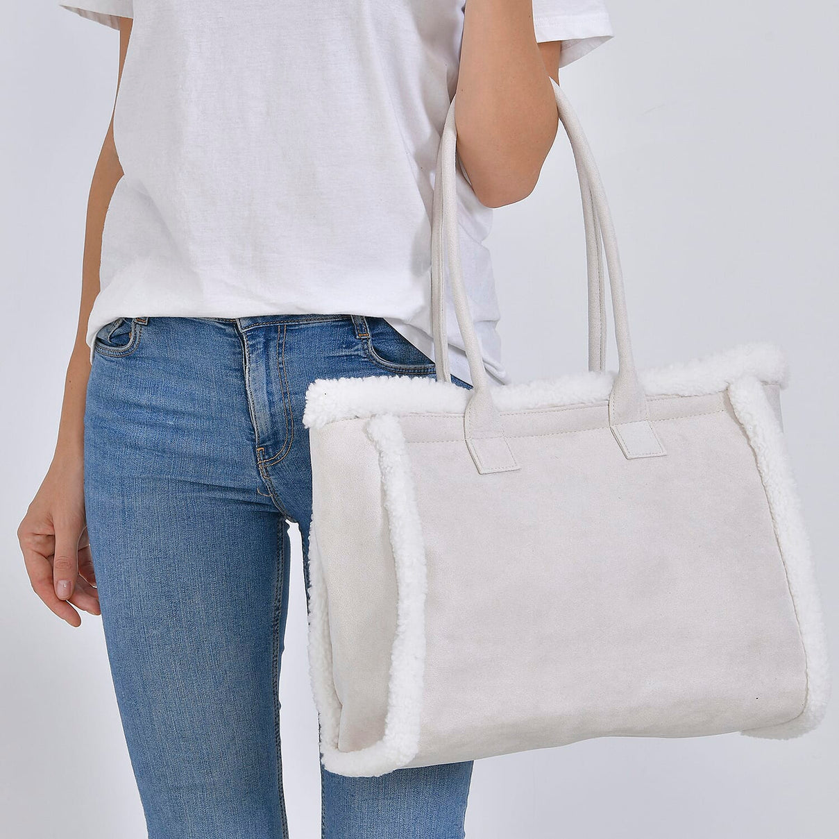 Faux Fur Plush Tote Bag with Handle Drop - Off White 7849648 3