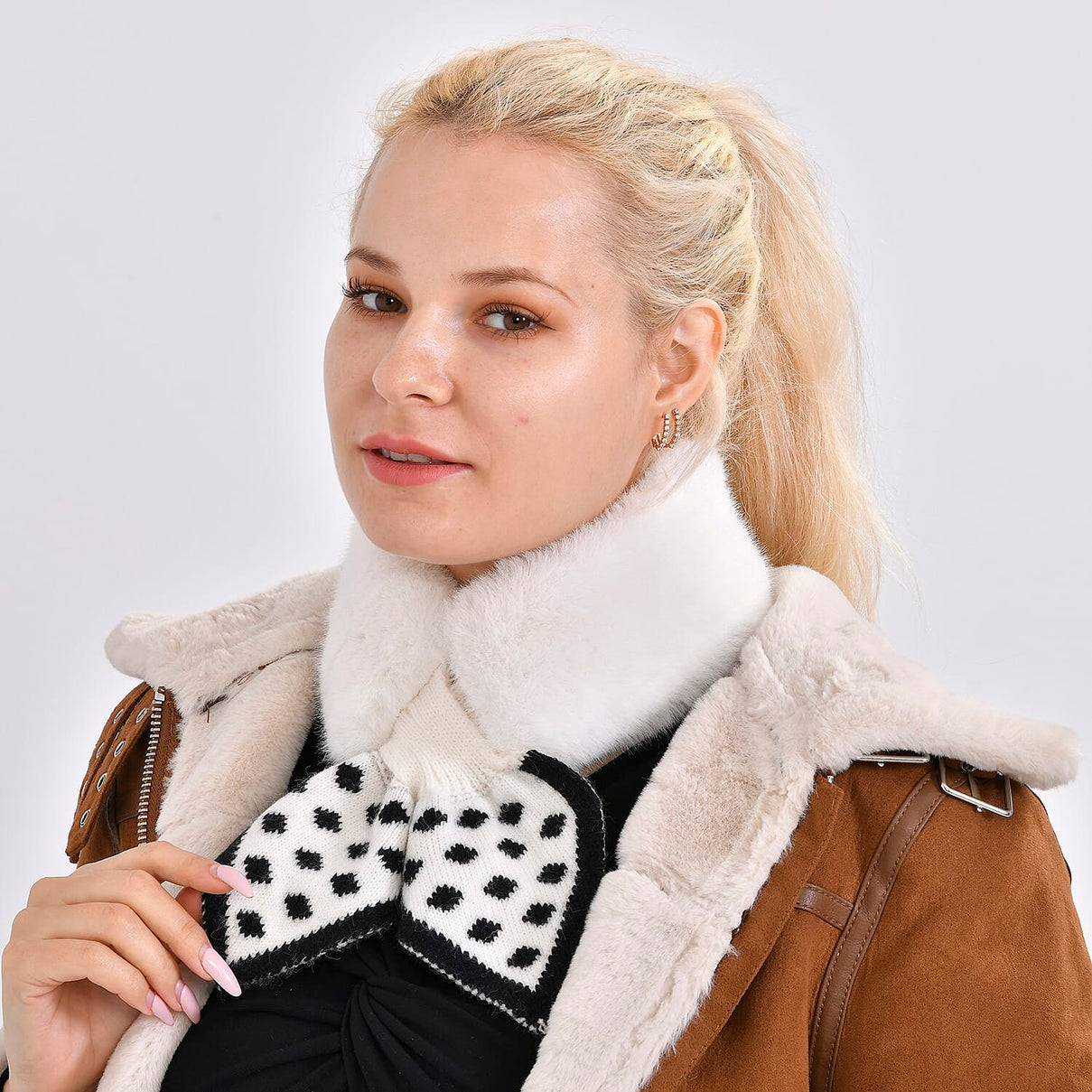 Polka Dots Womens Scarf - White 7668910 2