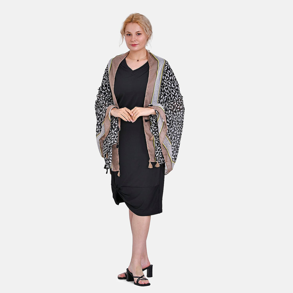 Closeout Deal New Arrival Printed Scarf with Tassels 7751711 0