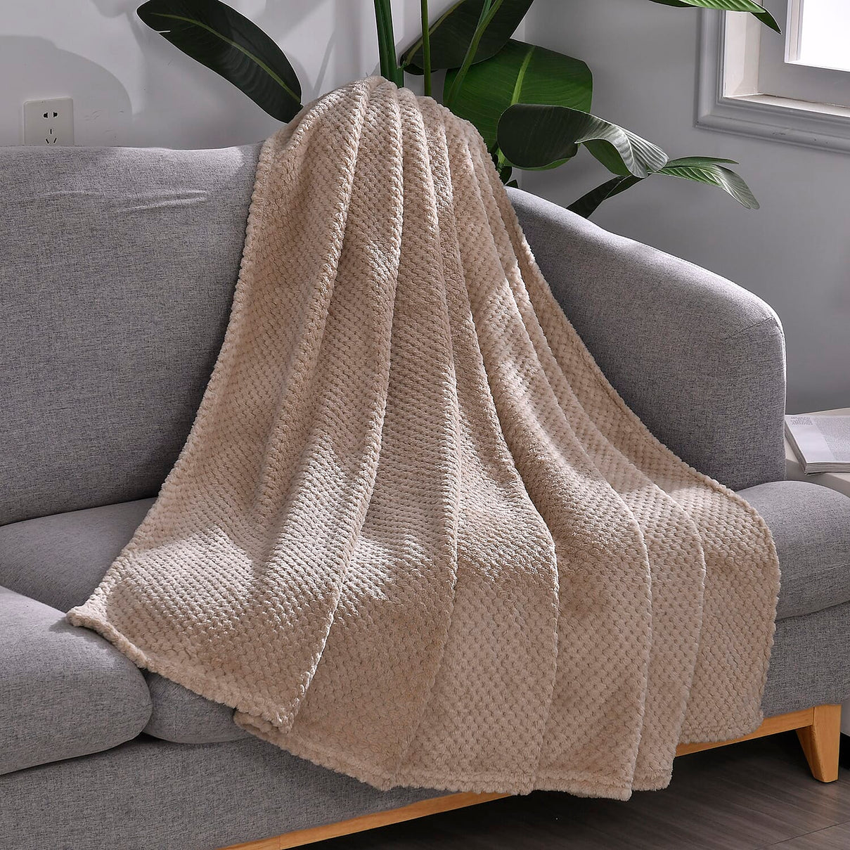 Jacquard Flannel Blanket - Khaki 7636626 0