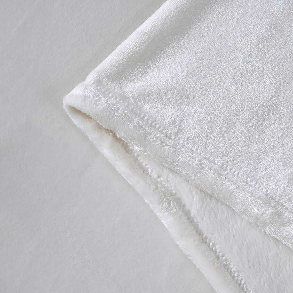 Solid Flannel Blanket 7780651 8