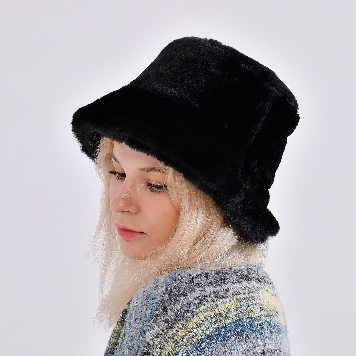 Lightweight and Cozy Faux Fur Bucket Hat (58cm) - Black 7846715 3