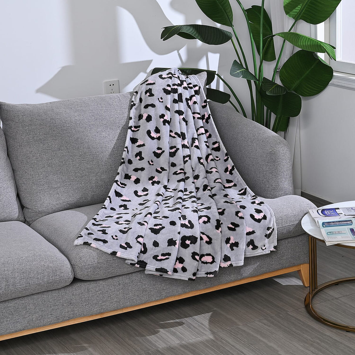 Printed Lightweight Flannel Blanket 7817946 0