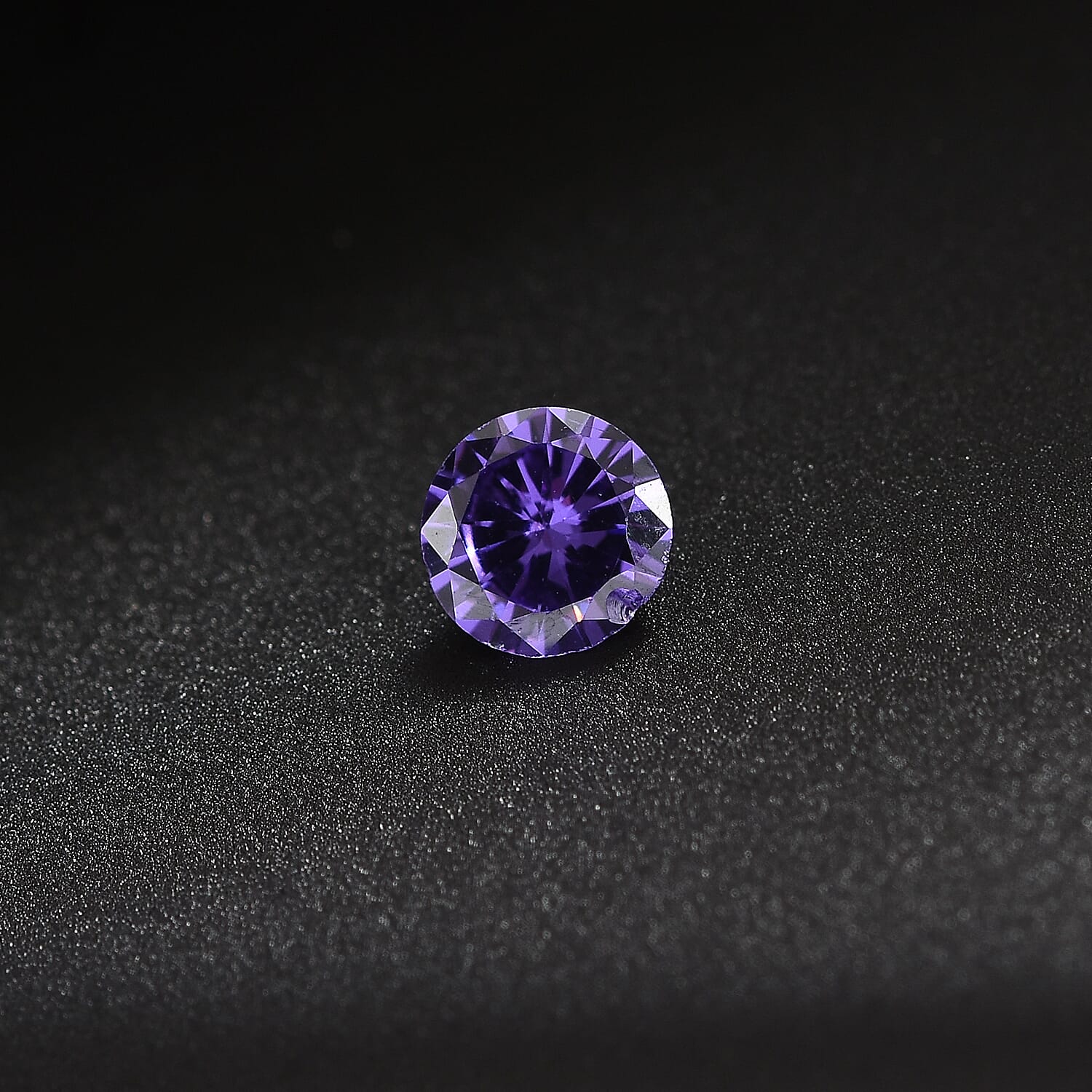 0.69 Ct. Purple Cubic Zirconia Loose Gemstone in Round Shape (5 mm) 8068509 1