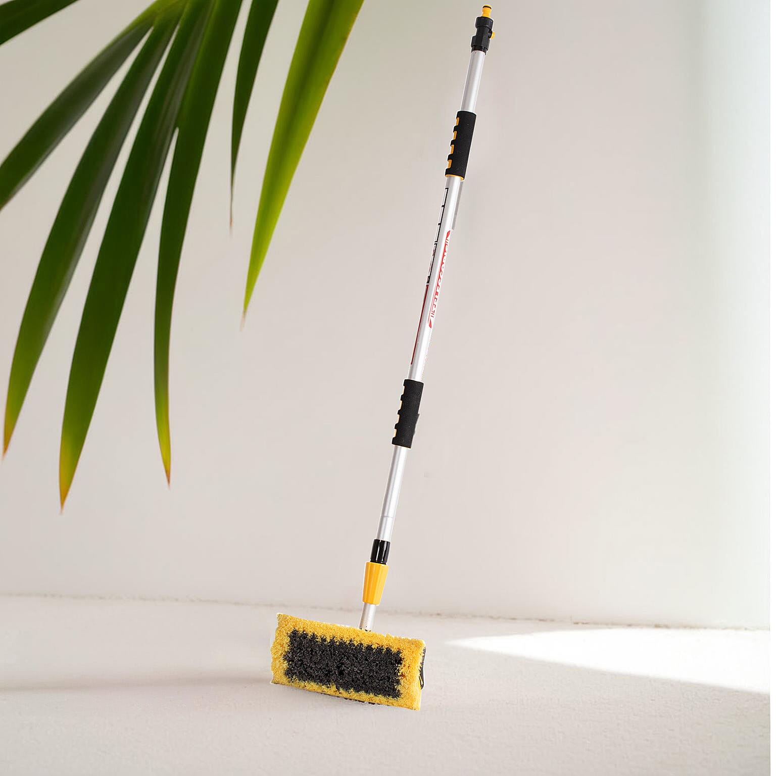 2m Extendable Telescopic Wash Brush - Yellow 7729918 1