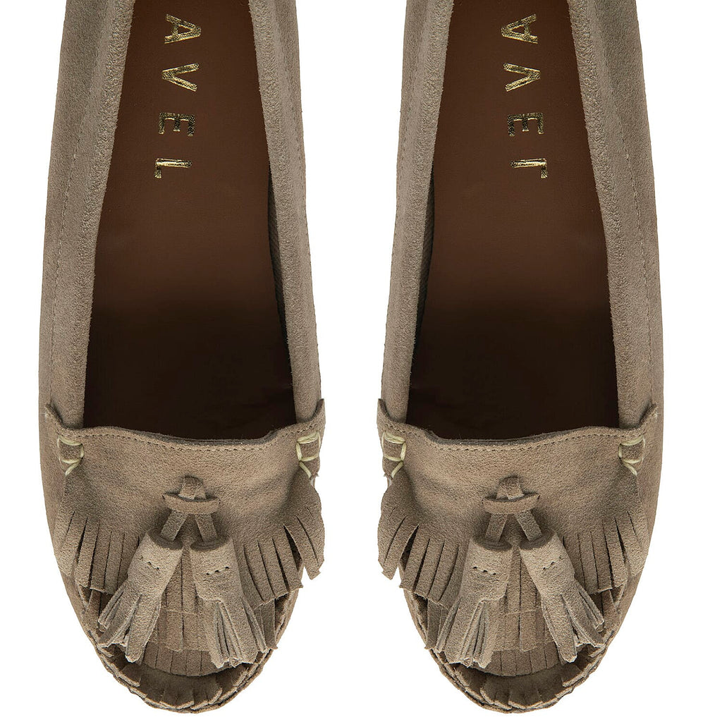 Ravel Atley Womens Slip-On Loafers with Tassel Fringe Detail (Size 6) - Taupe