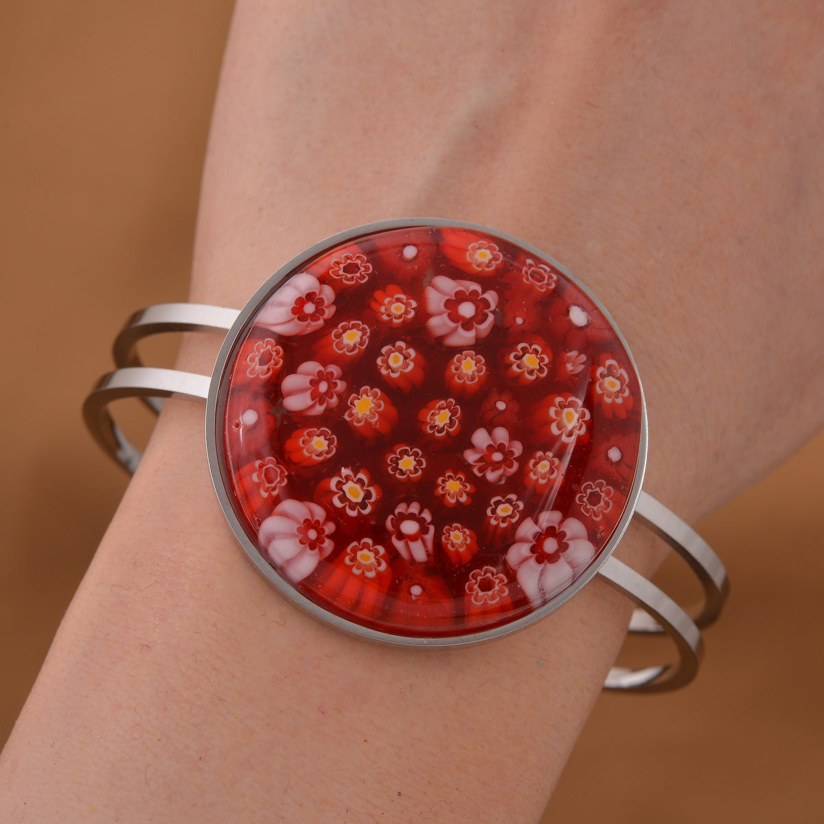 Red Colour Murano Style Glass Bangle (Size 6.5) in White Tone 25.00 Ct. V32516355 2
