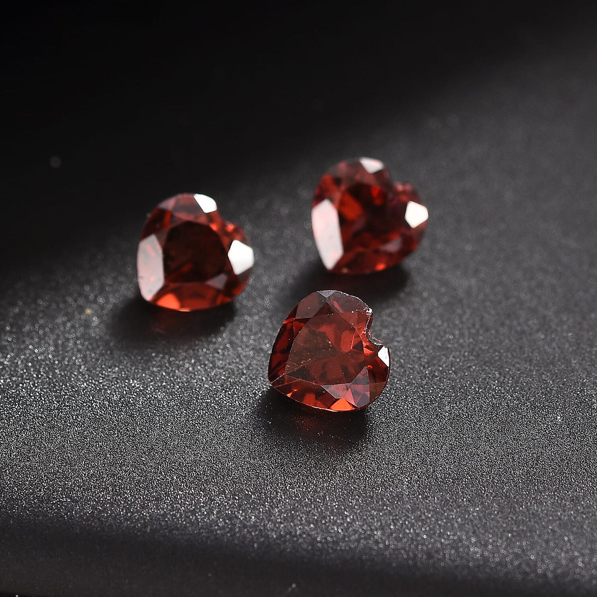 Set of 3 Red Garnet Loose Gemstones in Heart Shape 1.53 Ct. (5 mm) 8068559 1