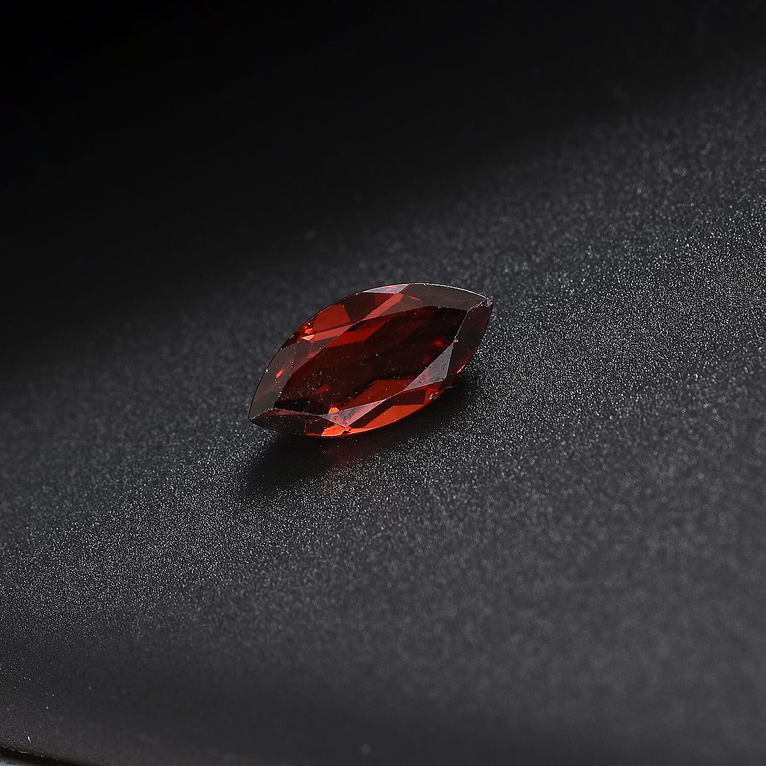 1.12 Ct. Red Garnet Marquee Loose Gemstone (10x5 mm) 8068560 1