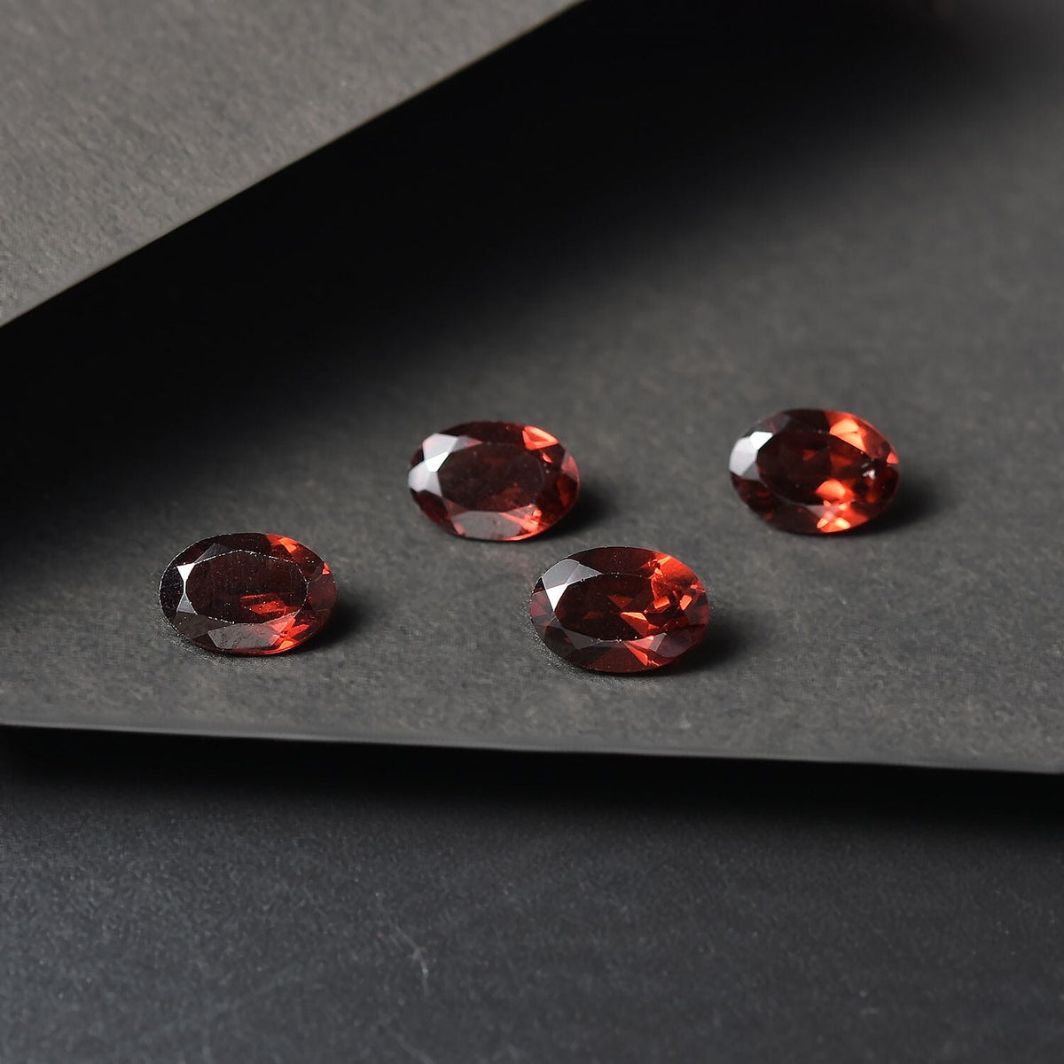Set of 4 A Red Garnet Loose Gemstones in Oval Shape (7x5mm) 3.55 ct. 8025545 1