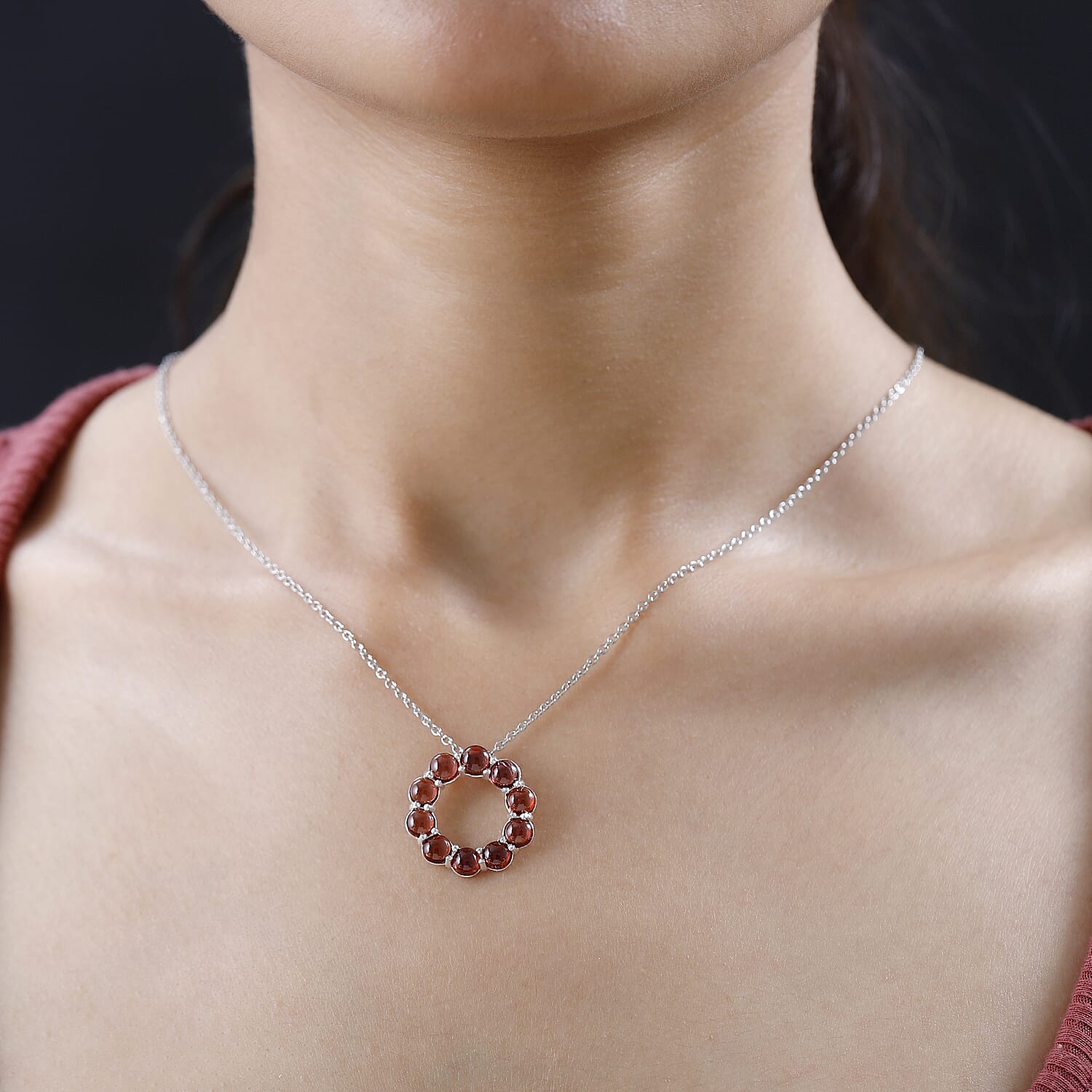 Red Garnet Sterling Silver Circle Pendant with Free Chain (Size 20) 9.10 Ct 4195292 1
