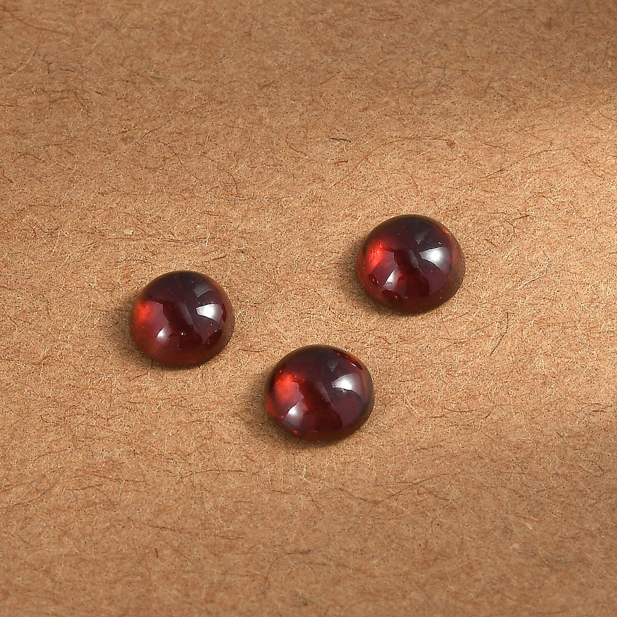 1.49 Ct. Set of 3 Red Garnet Loose Gemstones in Round Shape (5 mm) 8072299 1