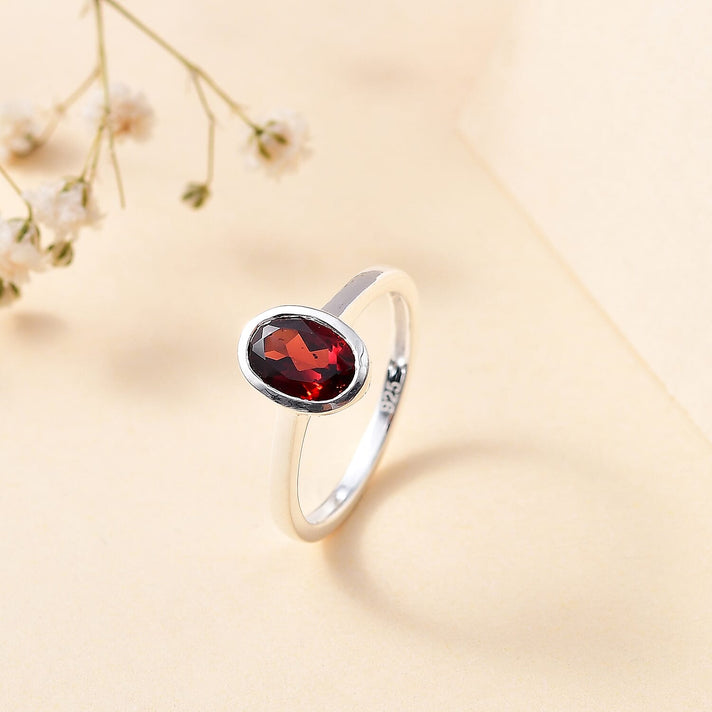 Red Garnet Solitaire Ring in Sterling Silver 1.440 Ct. V32623807 2