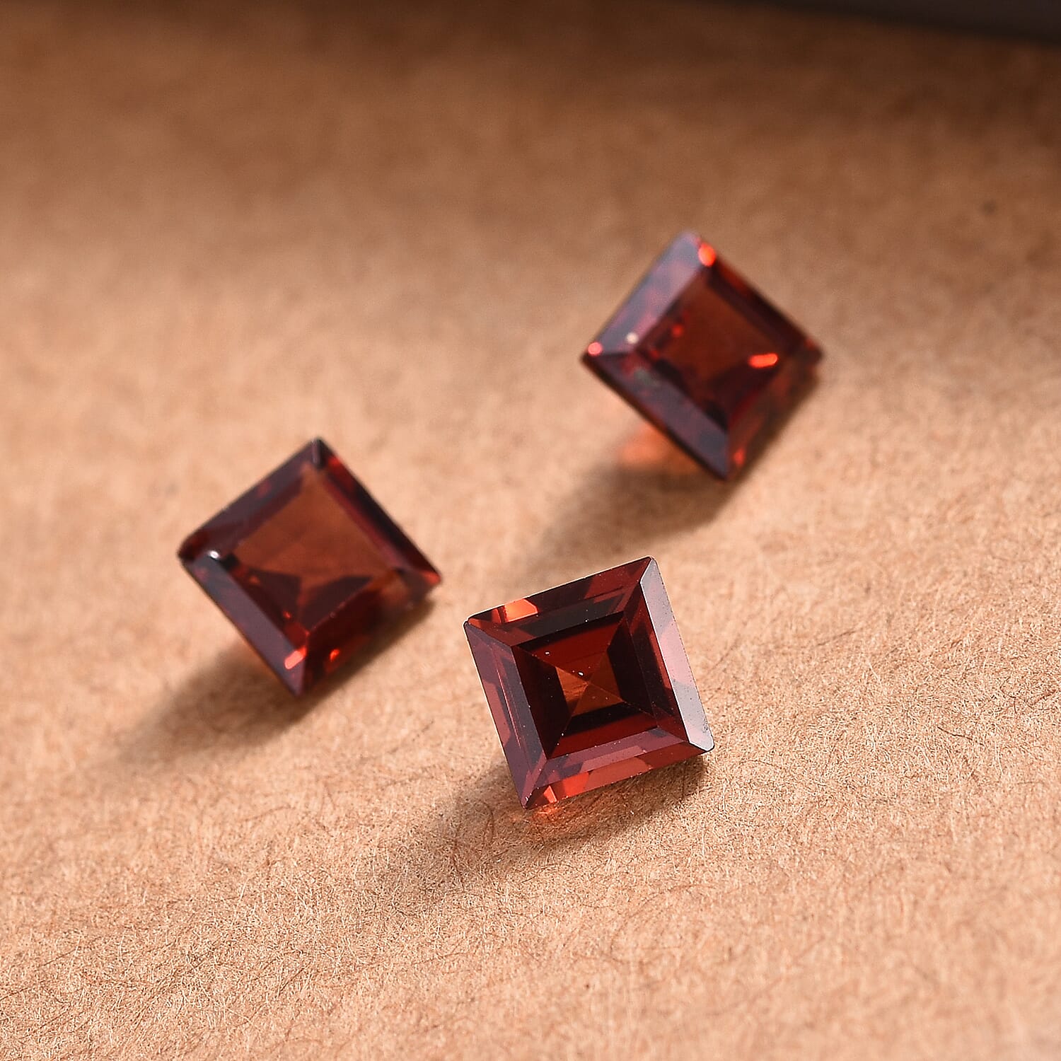 Set of 3 Red Garnet Loose Gemstones in Square Shape 2 Ct. (5 mm) 8068601 1