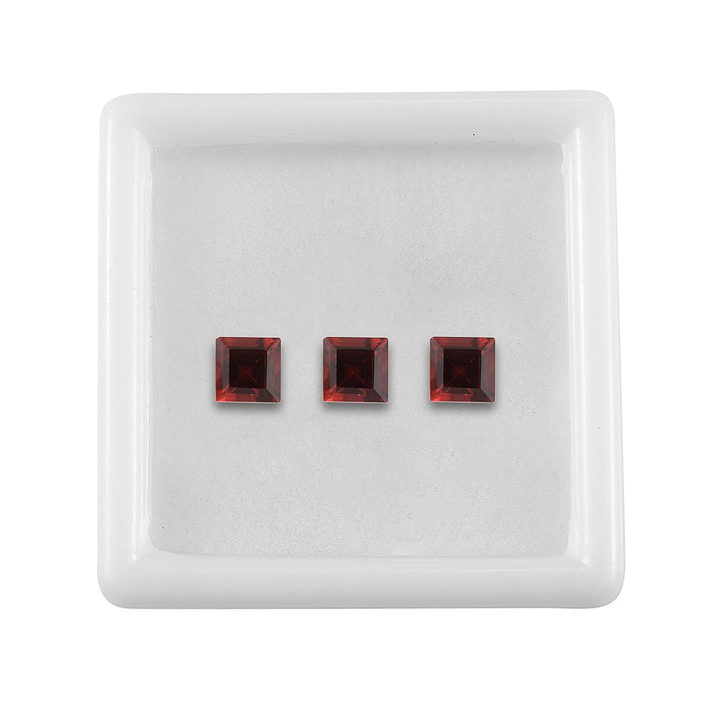 Red Garnet Square Gemstone 2 Ct. - 5 mm