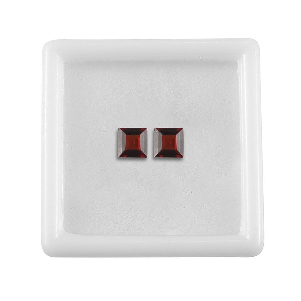 Red Garnet Square Shape Gemstones 2.33 Ct