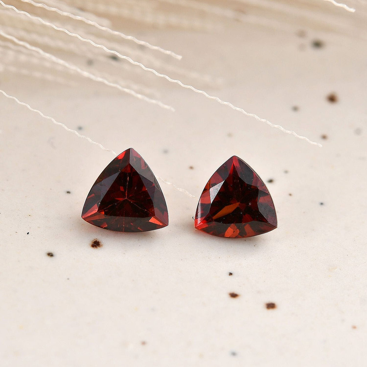 Set of 2 Red Garnet Loose Gemstone Trillion Cut (6 mm) 7734328 1