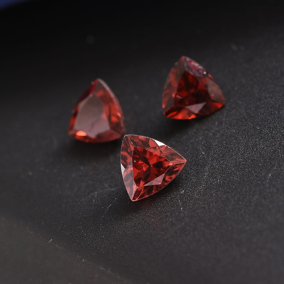 Set of 3 Red Garnet Loose Gemstones in Trillion Shape 2.18 Ct. (6 mm) 8068602 1