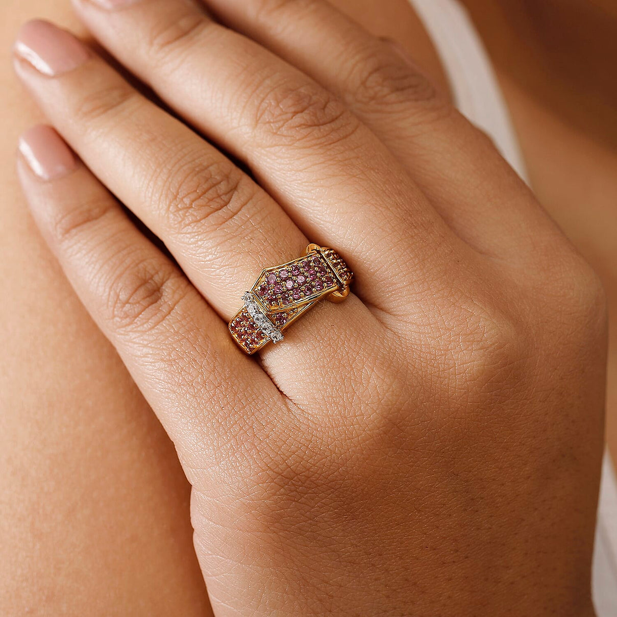 GP Royal Art Deco Collection - Rhodolite Garnet, White Zircon Buckle Ring in 18K Vermeil Yellow Gold Plated Sterling Silver 1.41 Ct. 7967404 3