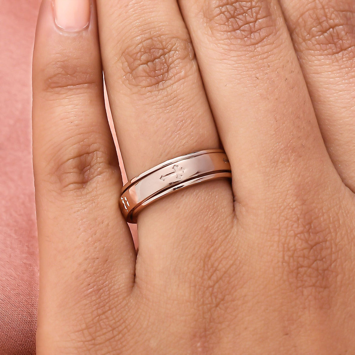 Stackable Cross Spinner Ring in Sterling Silver with 18K Vermeil Rose Gold V32638257 3