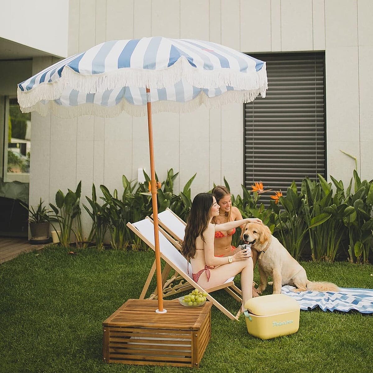 DOD - Closeout Offer - Beautiful Round 2 Metre Parasol with UV and Water Protection and Fringes, Height Adjustable, comes with a base - Blue 8131809 3