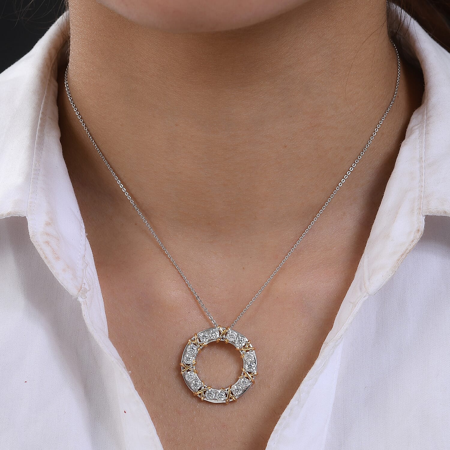 D'Joy Moissanite Circle Pendant with Chain (Size 20) in Yellow Gold Plated &amp; Platinum Overlay Sterling Silver 1.40 Ct V32521707 4