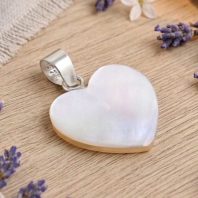 Royal Bali Collection - Mother Of Pearl Sterling Silver Heart Pendant  6.90 Ct. 8512224 3