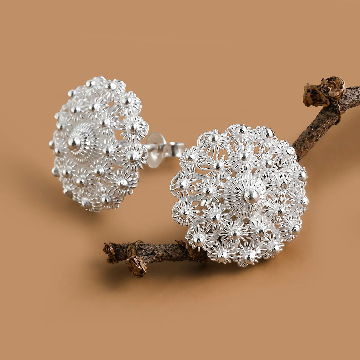 Royal Bali Collection - Sterling Silver Stud Push Back Earrings V32370746 3