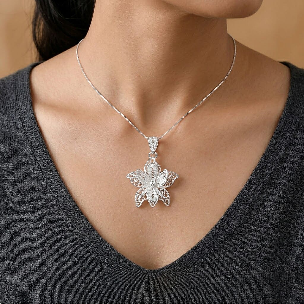 Royal Bali Collection - Sterling Silver Floral Pendant 8522231 3