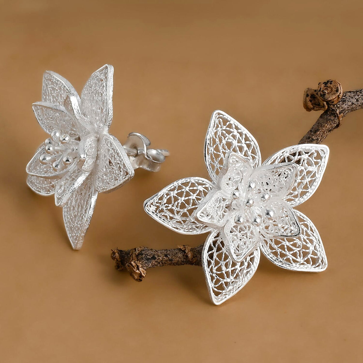 Royal Bali Collection - Sterling Silver Floral Stud Earring with Push Back 8522260 8