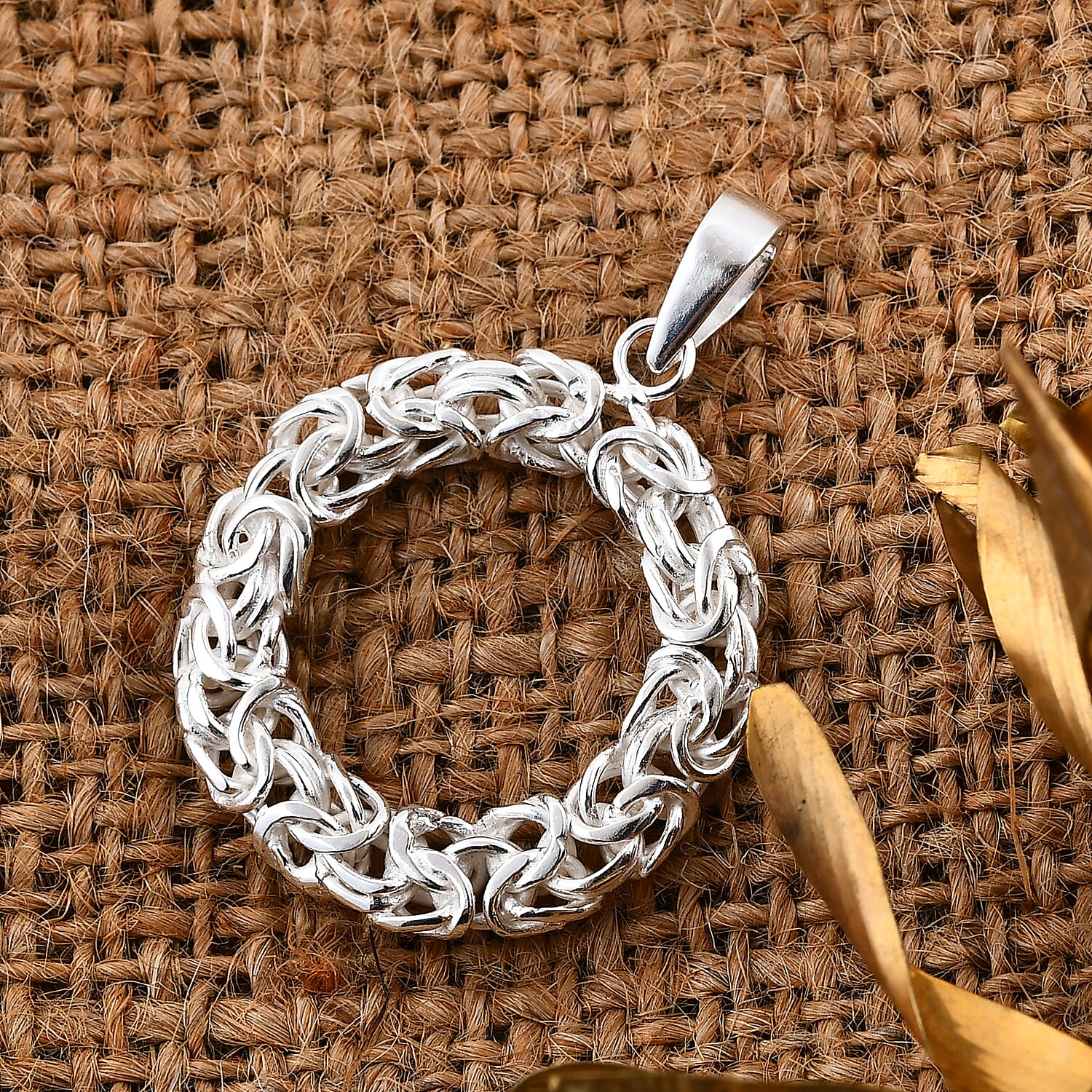 Royal Bali Collection Sterling Silver Byzantine Pattern Circle Pendant 8055920 1