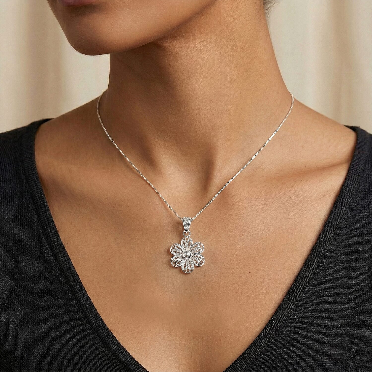 Royal Bali Collection - Sterling Silver Floral Pendant 8522230 9