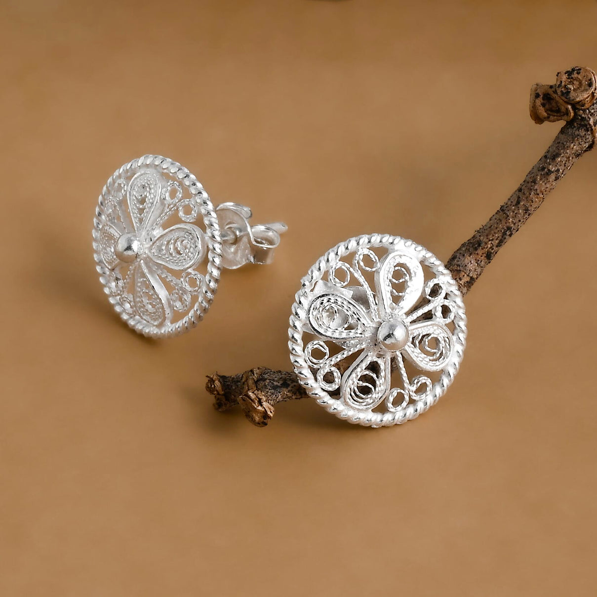 Royal Bali Collection - Sterling Silver Stud Earring with Push Back 8522262 9