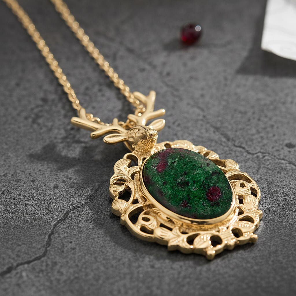 Ruby Quartzite Solitaire Pendant with Chain (Size 20-2 Ext) in Yellow Gold Tone 40.00 Ct.