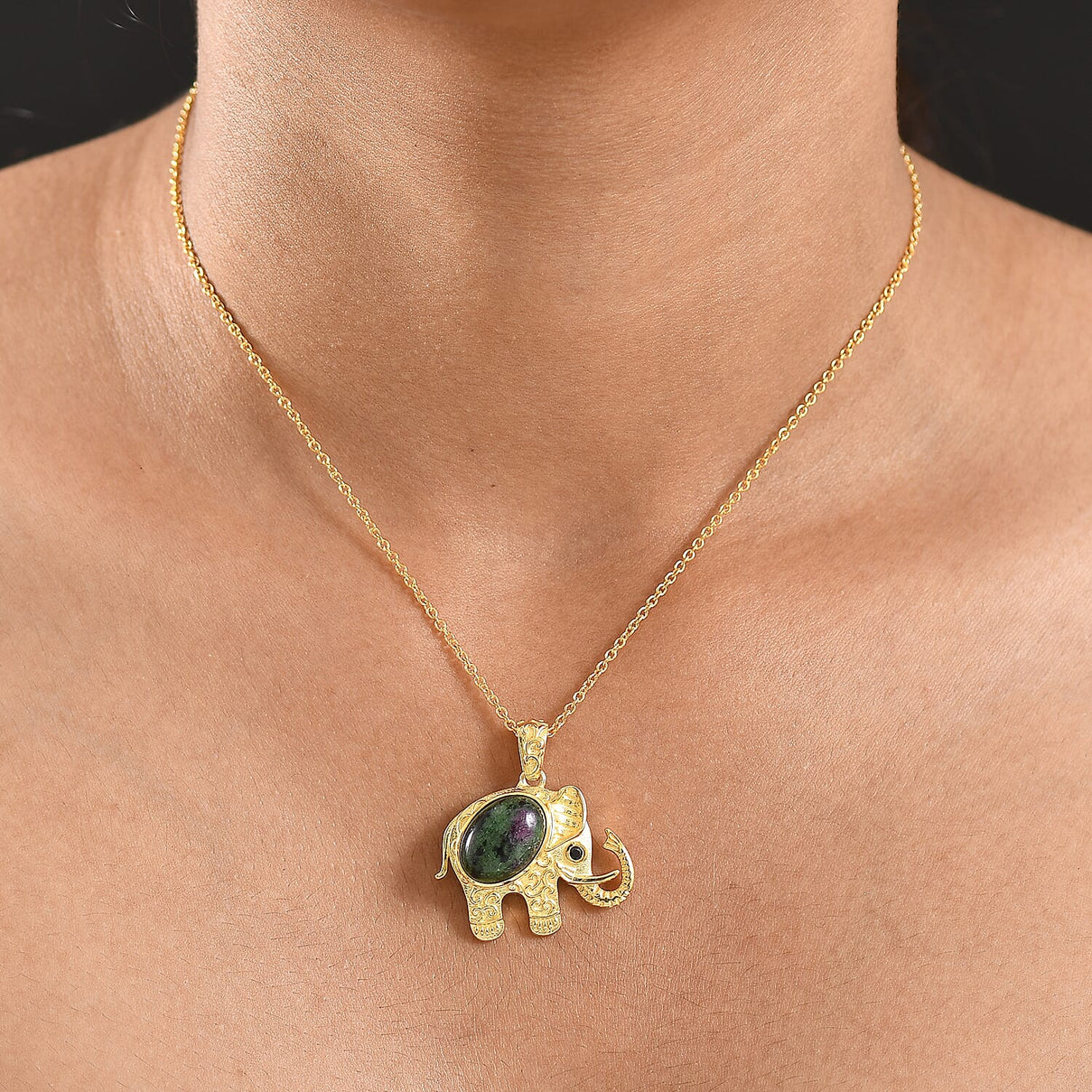 EverTrue Natural Ruby Zoisite &amp; Black Spinel Elephant Pendant with Chain (Size 20) in Yellow Gold Plated 4421994 1