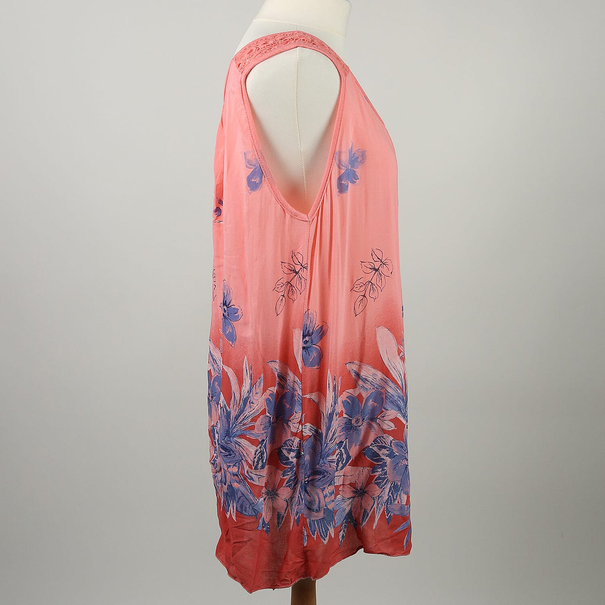 SUGARCRISP Printed Vest Top with Border Detail and Lace Shoulder in Coral (One Size- 60x75cm) CB - 29in 6271739 3