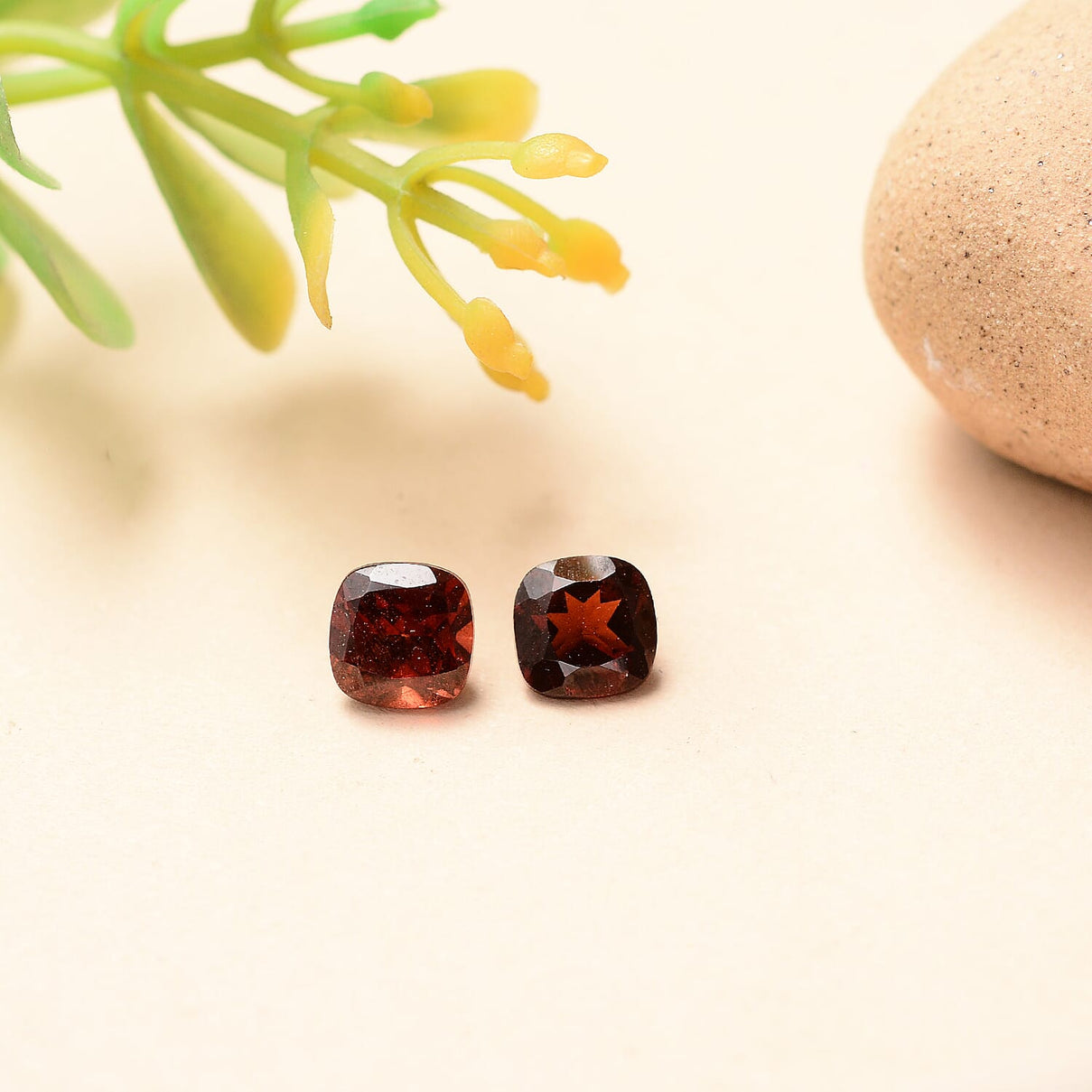 Set Of 2 Mozambique Garnet Cushion Cut 5X5 mm Gemstone, 1.20 Ct 8511675 2