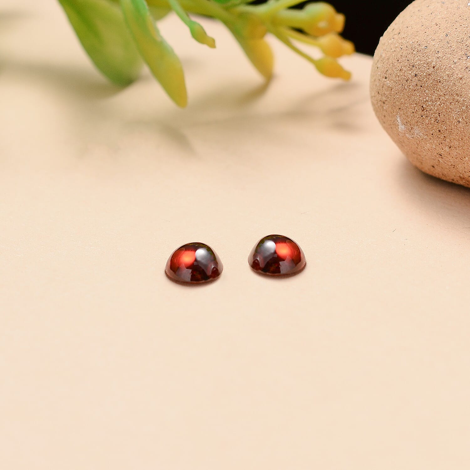 Set Of 2 Red Garnet Round 5 mm Gemstone, 1.14 Ct 8508171 1