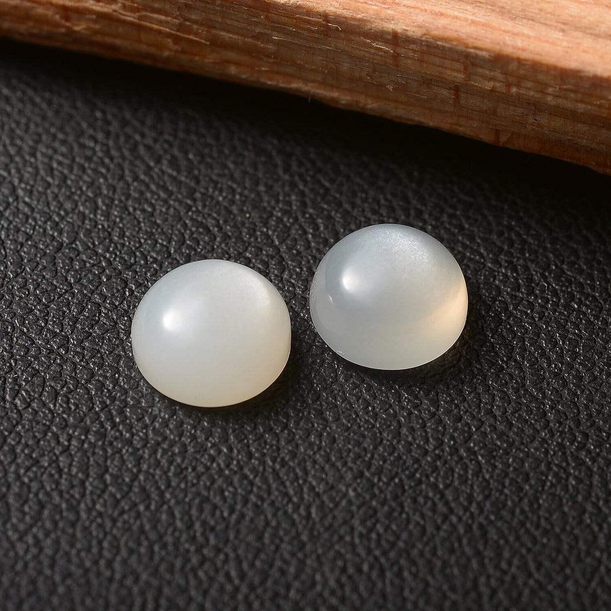 Set Of 2 White Moonstone Round 8 mm Gemstone, 4.74 Ct V32513270 2