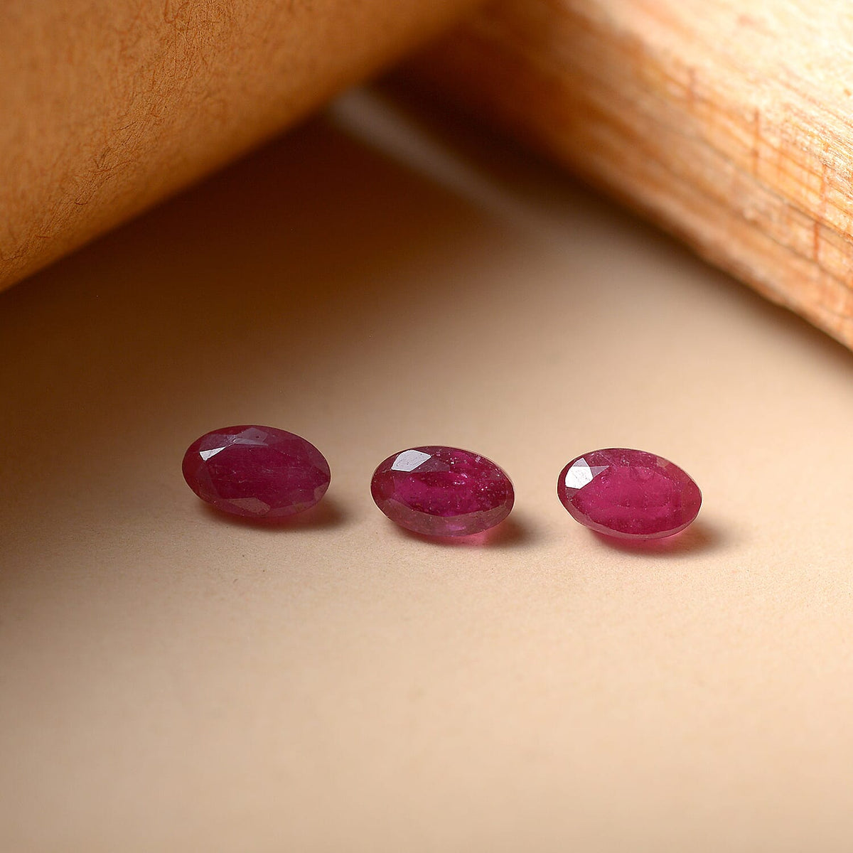 Set Of 3 Fissure Filled Ruby Oval Cut Cut 5X3 mm Gemstone, 1.09 Ct V32515197 2