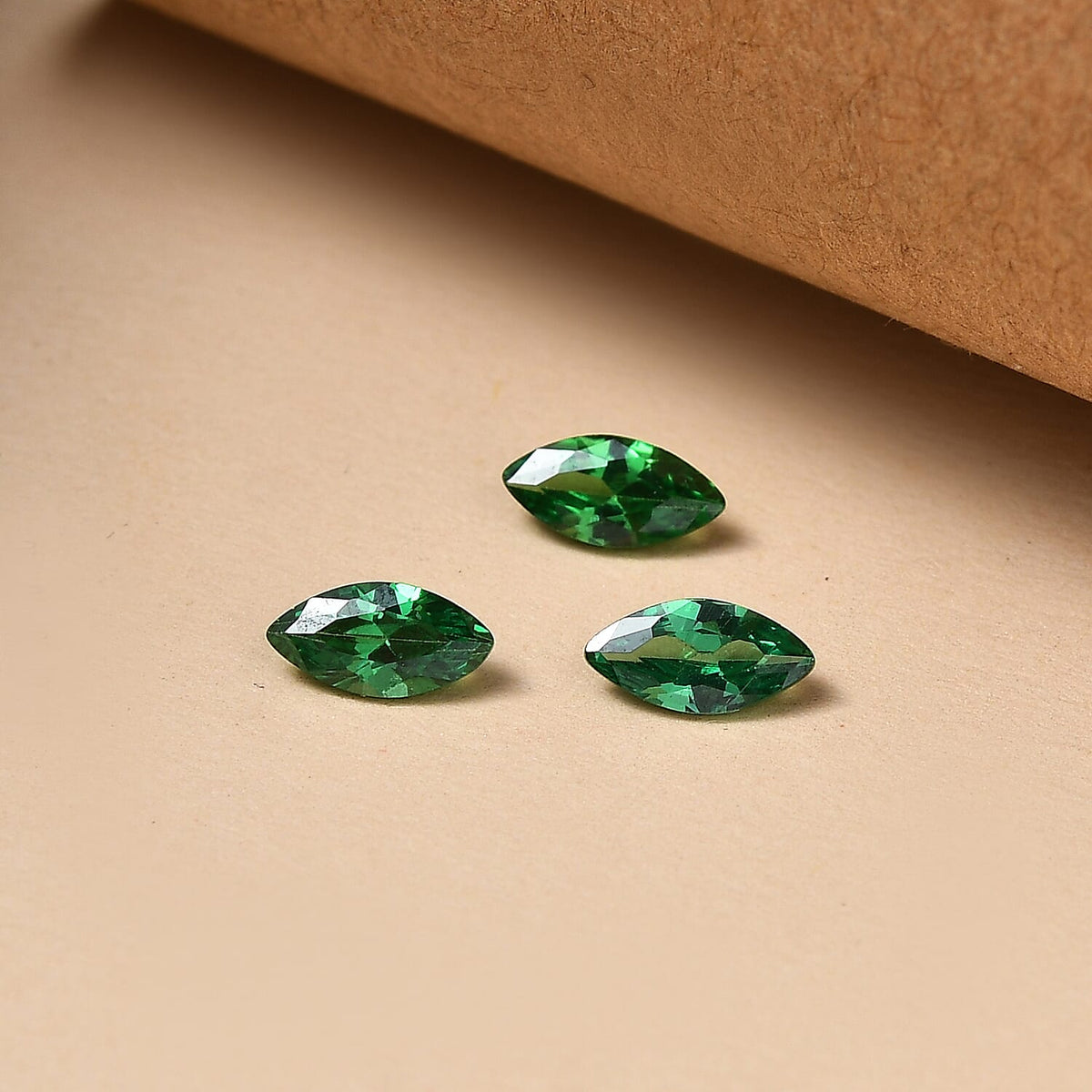 Set Of 3 Green Cubic Zirconia Marquee 6X3 mm Gemstone, 1.00 Ct V32534189 1