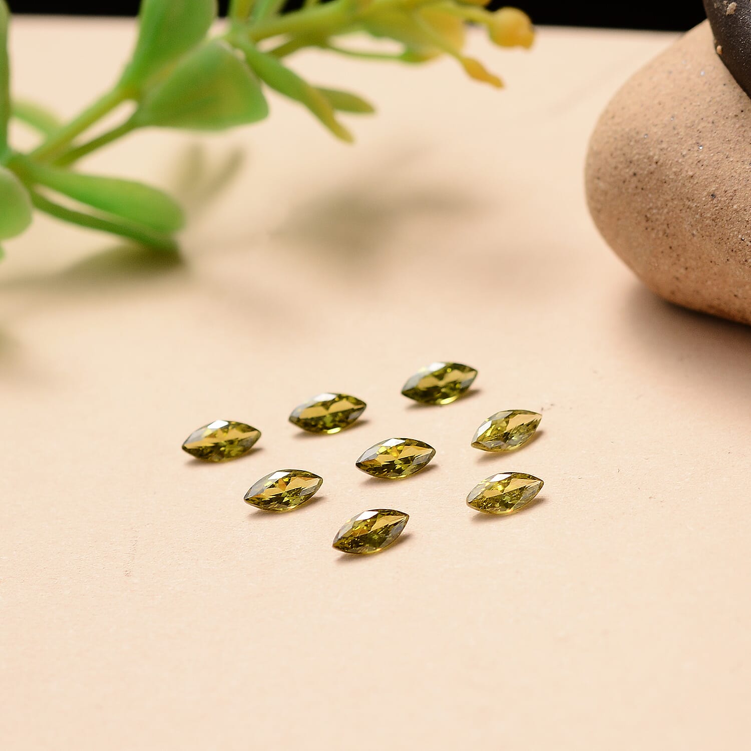 Set Of 8 Peridot Cubic Zirconia Marquee 5X2.5 mm Gemstone, 1.68 Ct 8511508 2